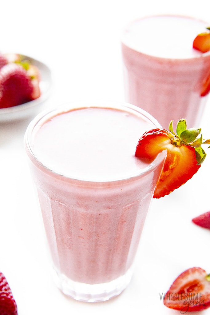 Healthy strawberry smoothie in 2 glasses