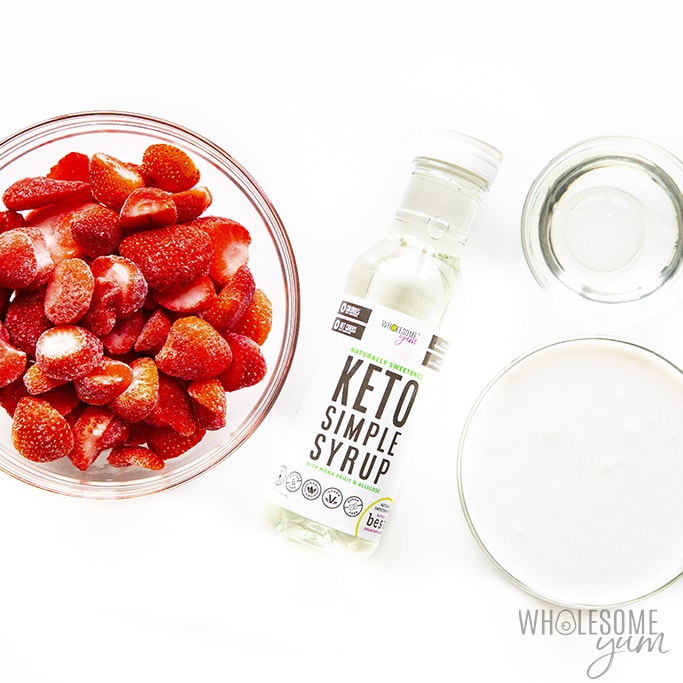 Ingredients to make low carb strawberry smoothie